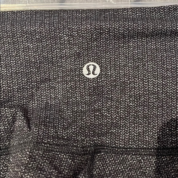 Lululemon leggings - Picture 3 of 4